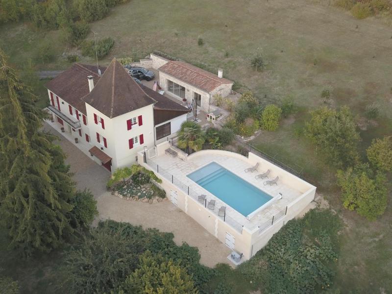 Holiday Home (8 Adults) image 2