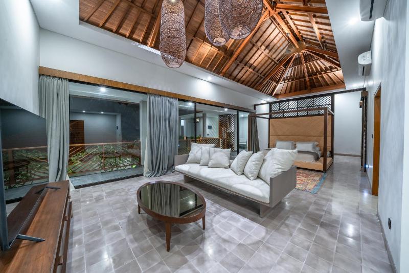 Villa Aiimara - Modern 5-bedroom Villa AMAZING LOCATION - image 16