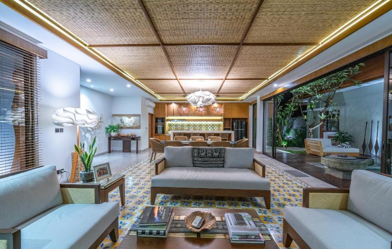 Villa Aiimara - Modern 5-bedroom Villa AMAZING LOCATION - image 9
