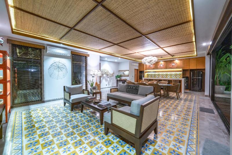 Villa Aiimara - Modern 5-bedroom Villa AMAZING LOCATION - image 12