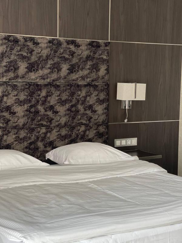 Standard Room image 4