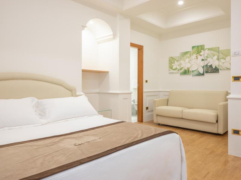 Deluxe Room image 1