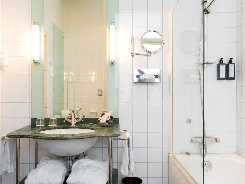 Junior Suite image 3