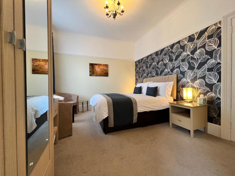 Double Room First Floor image 2