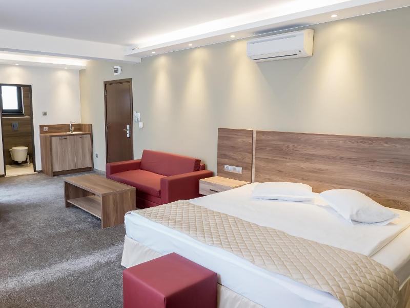 Deluxe Junior Suite image 3