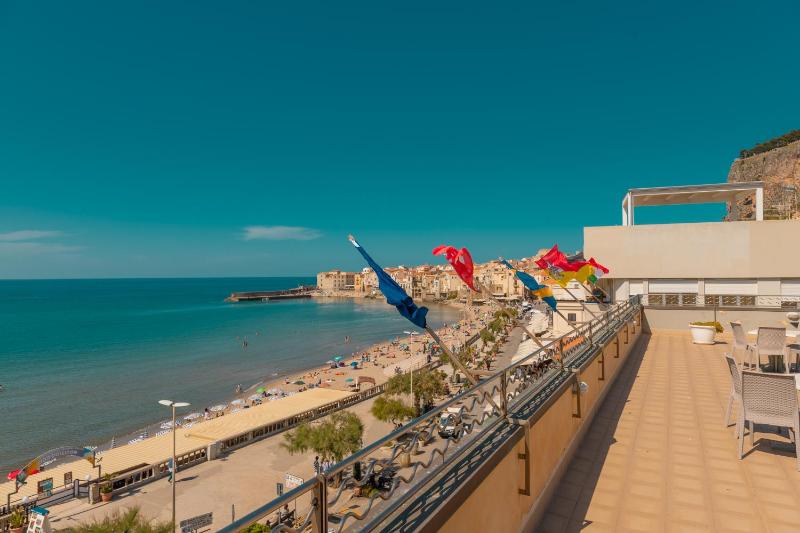 Hotel Riva Del Sole - image 2
