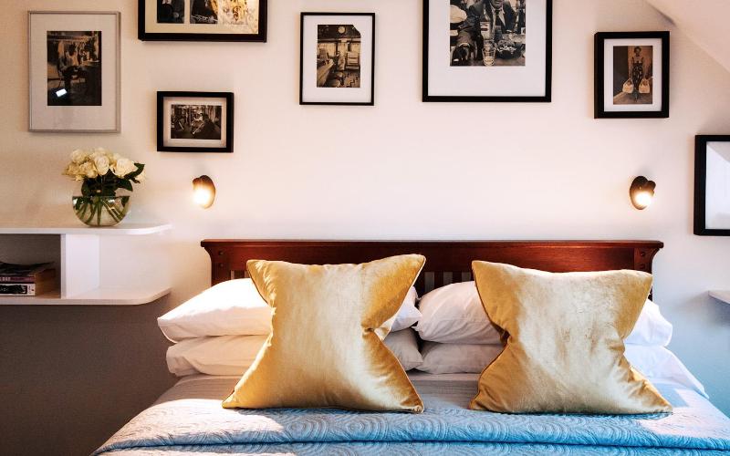 Small Double Room image 1