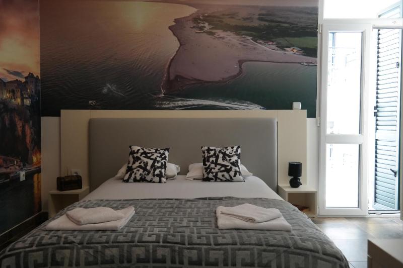 Triple Room with Balcony image 3