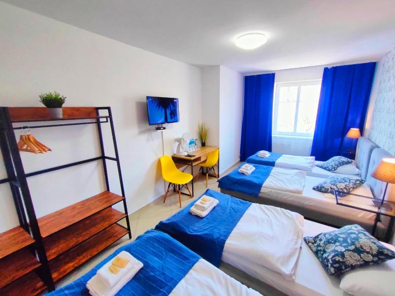 Quadruple Room image 3