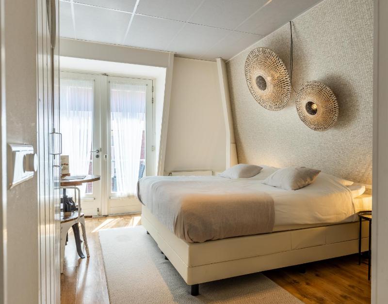 Standard Double Room image 1