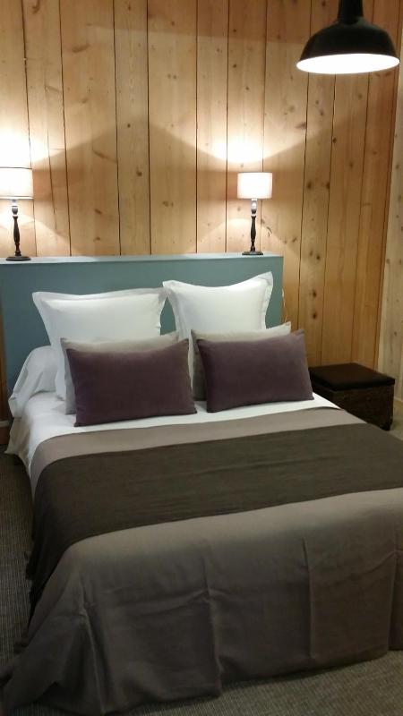 Deluxe Quadruple Room image 3