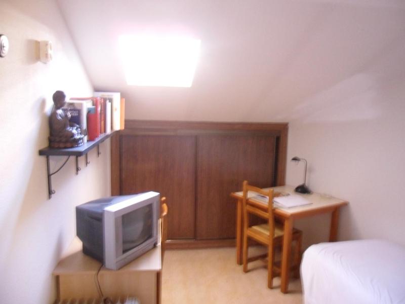 Basic Single Room image 4