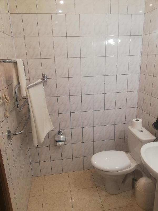 Standard Double or Twin Room image 2