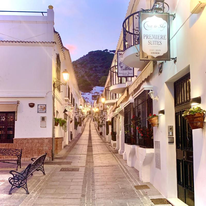 Sea to Sky Suites - Mijas Pueblo - image 9