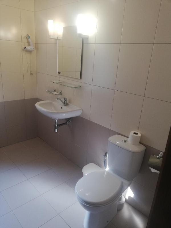 Double or Twin Room image 4