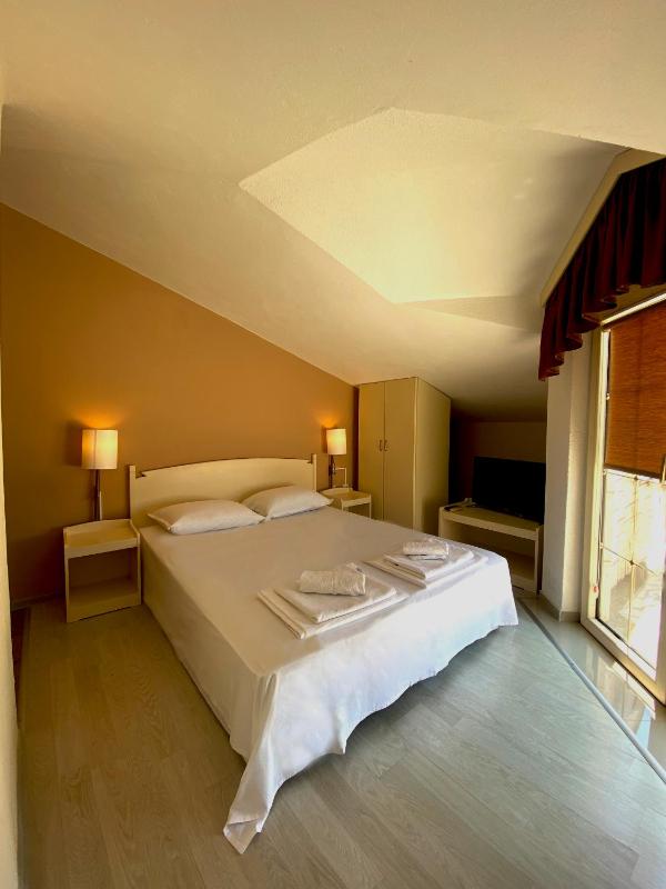 Comfort Double Room with Sea View image 1