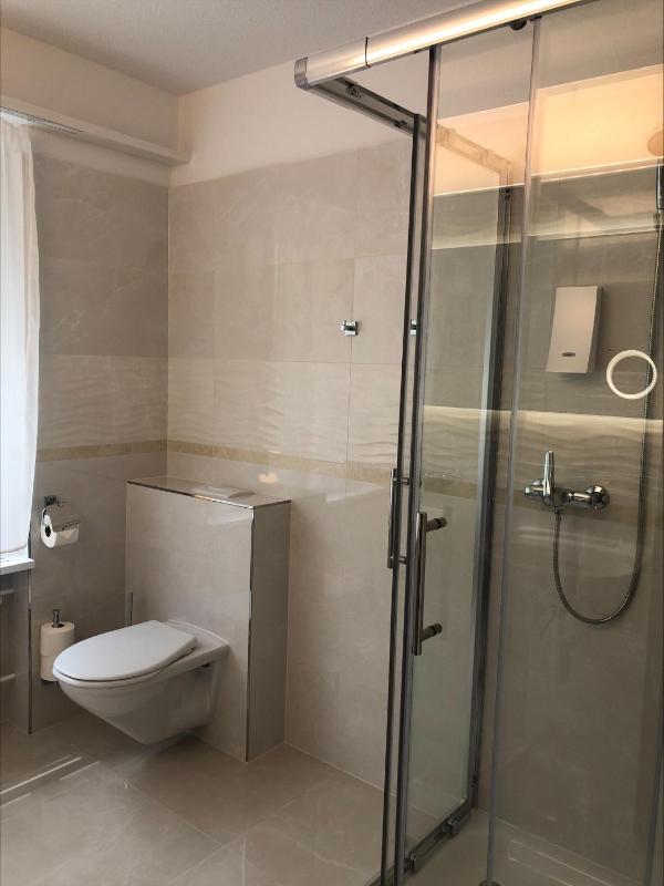 Double Room with Shared Bathroom image 4