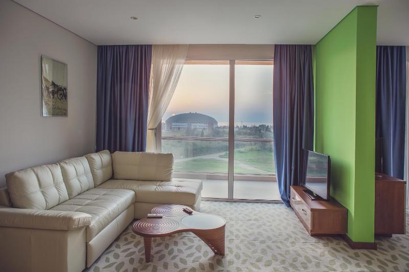 Suite with Balcony and Sea View image 1