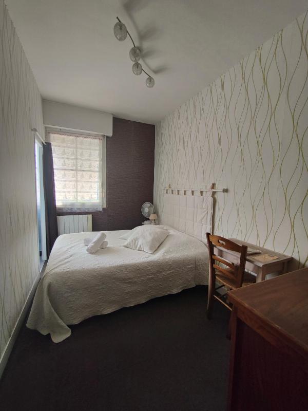 Double Room image 1