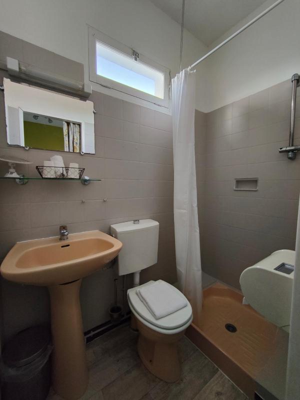 Double Room image 2