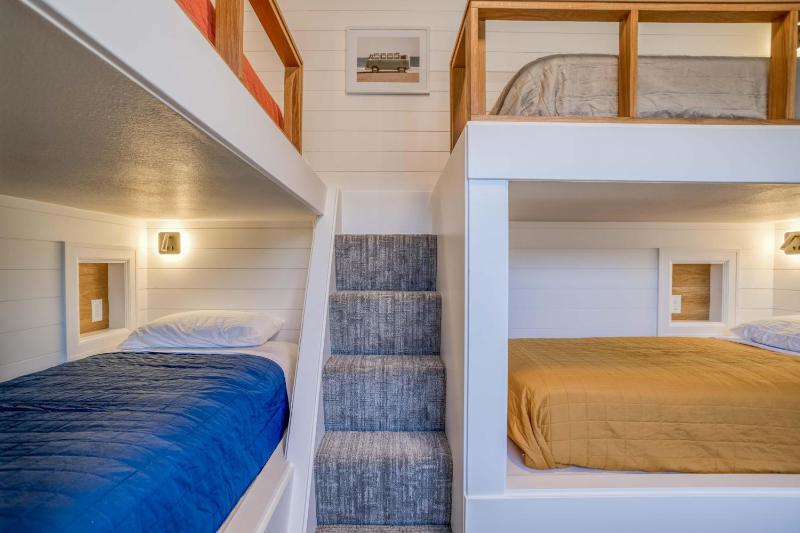 White Sand - image 21