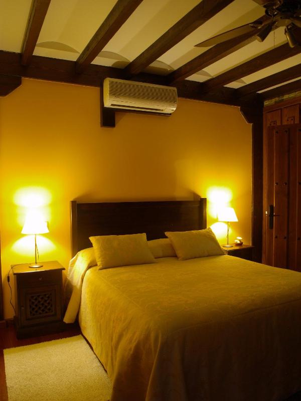 Executive Double Room with Terrace image 4