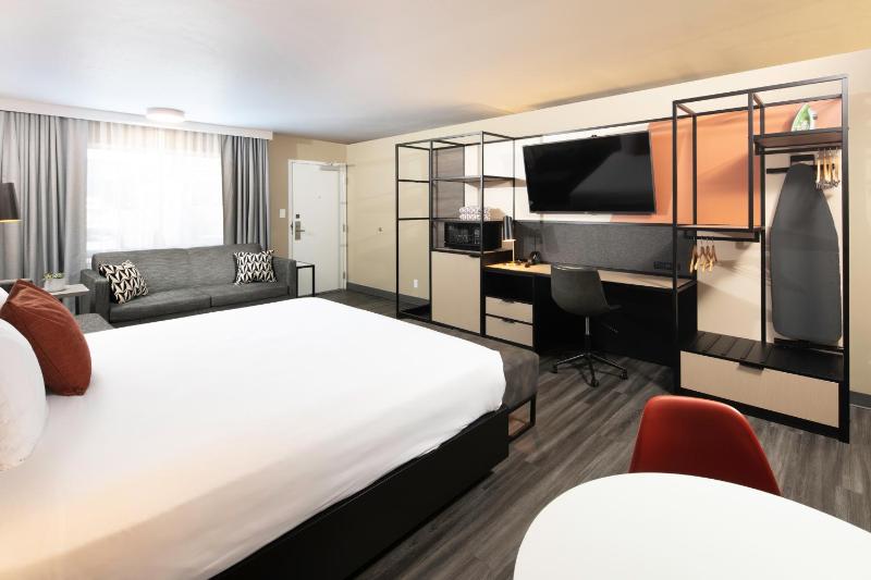 Waypoint Hotel - image 11