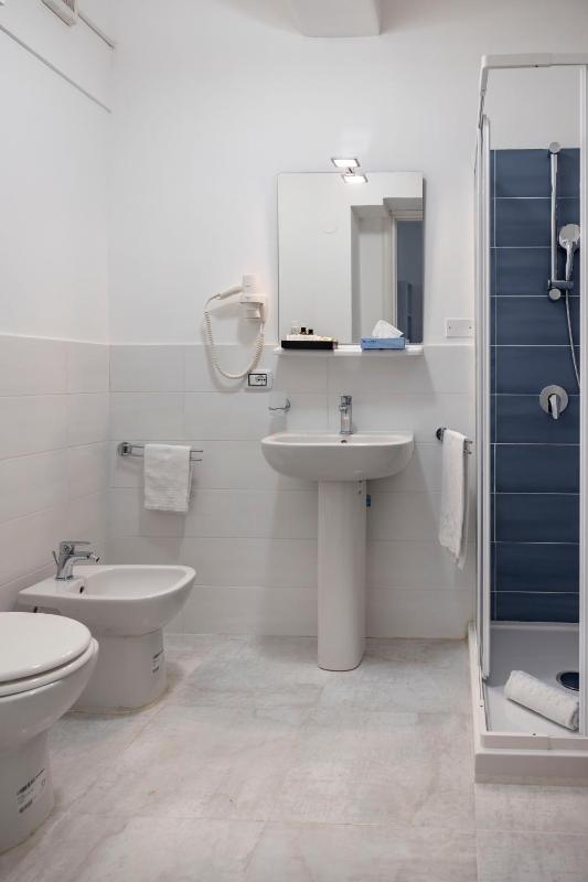 Standard Double or Twin Room image 2