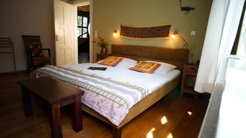 Standard Double Room with Shared Bathroom image 1