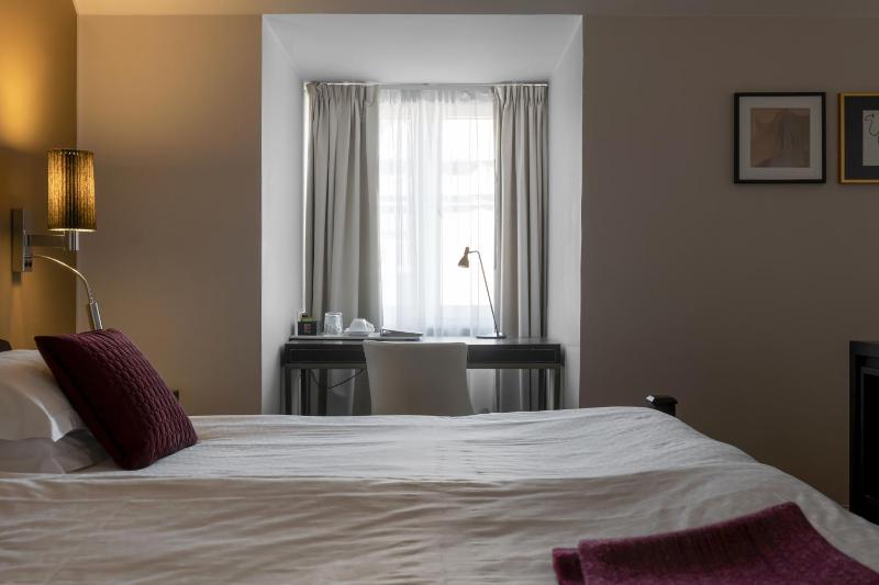 Deluxe Double Room image 3