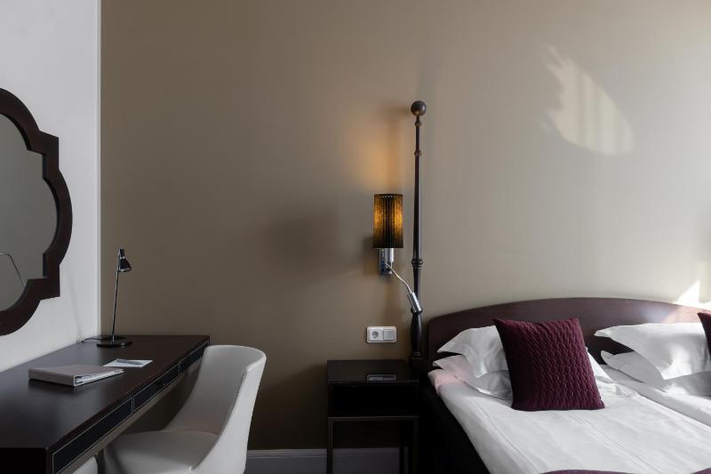 Superior Double Room image 4