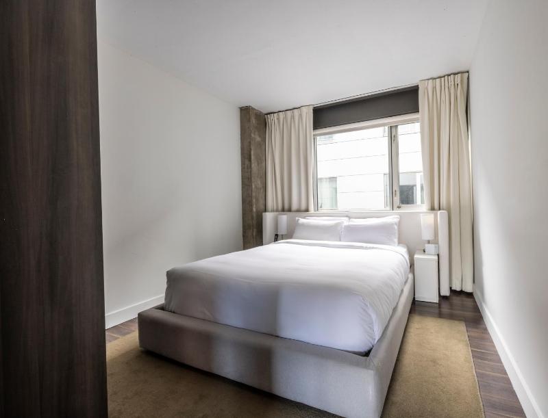 Two-Bedroom Queen Suite 