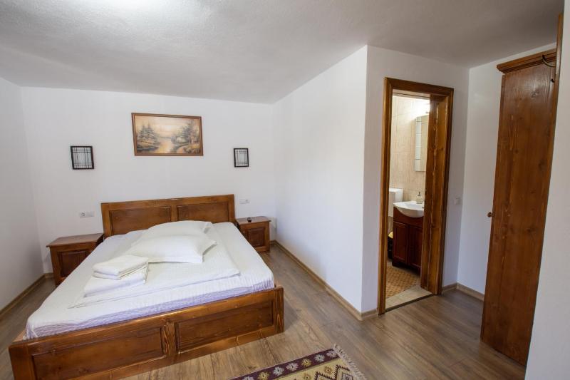 Triple Room with Balcony image 1