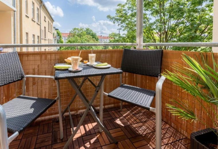 Double Room with Balcony image 3