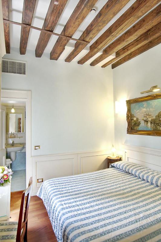 Double or Twin Room image 2