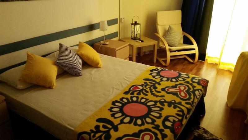 Deluxe Room image 2