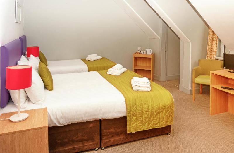 Family Double Room image 3