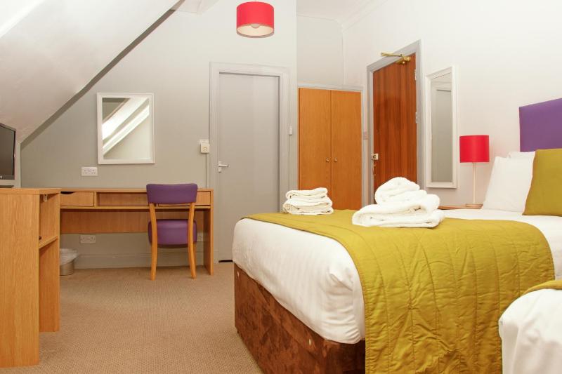 Family Double Room image 4