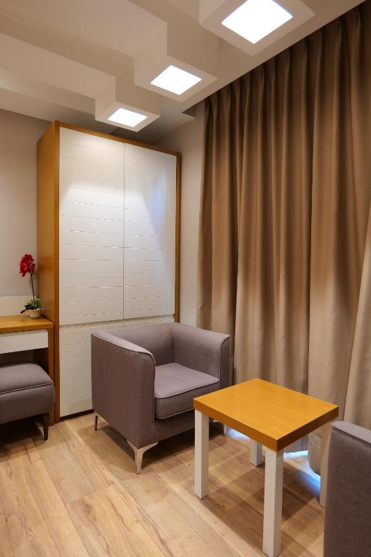 Superior Double Room image 3