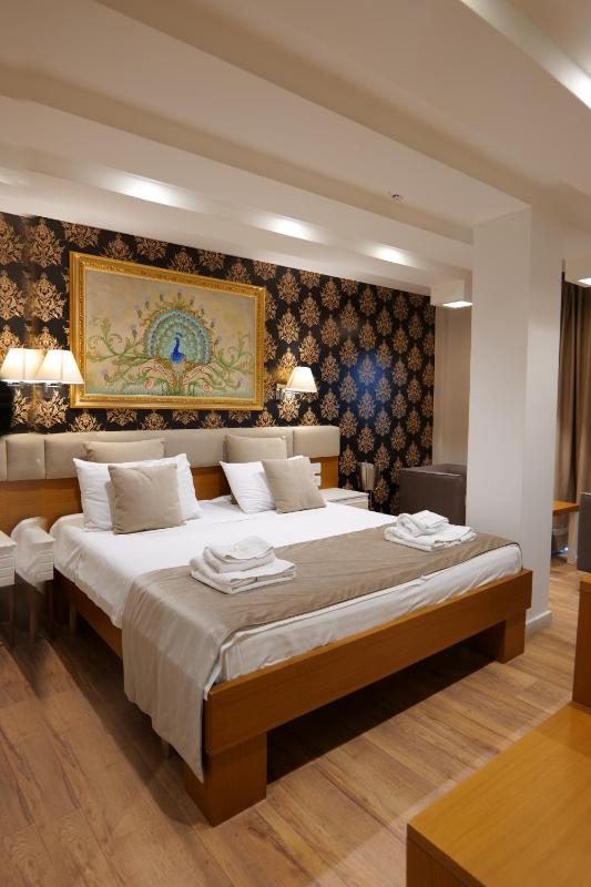 Superior Double Room image 4