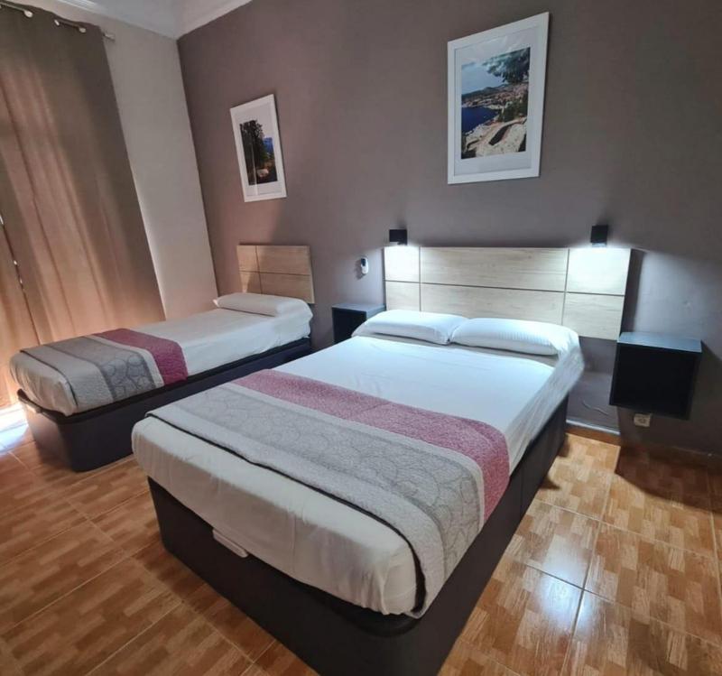 Hostal Miami - image 14