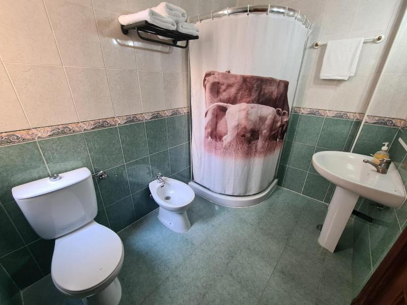 Triple Room - Non Smoking image 1