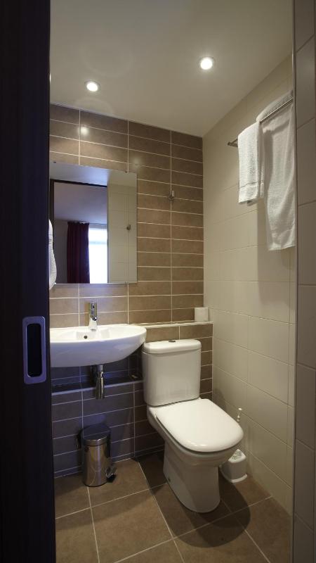 Single Room image 1