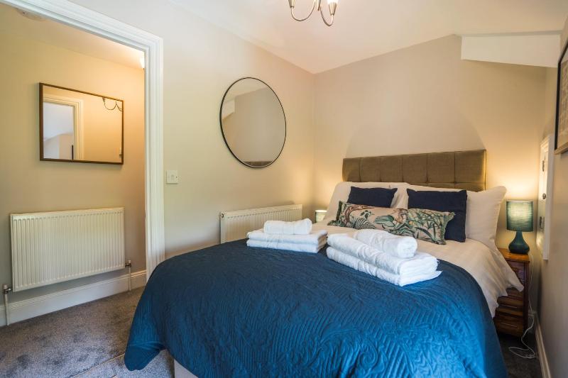 One-Bedroom Apartment - 1A image 3