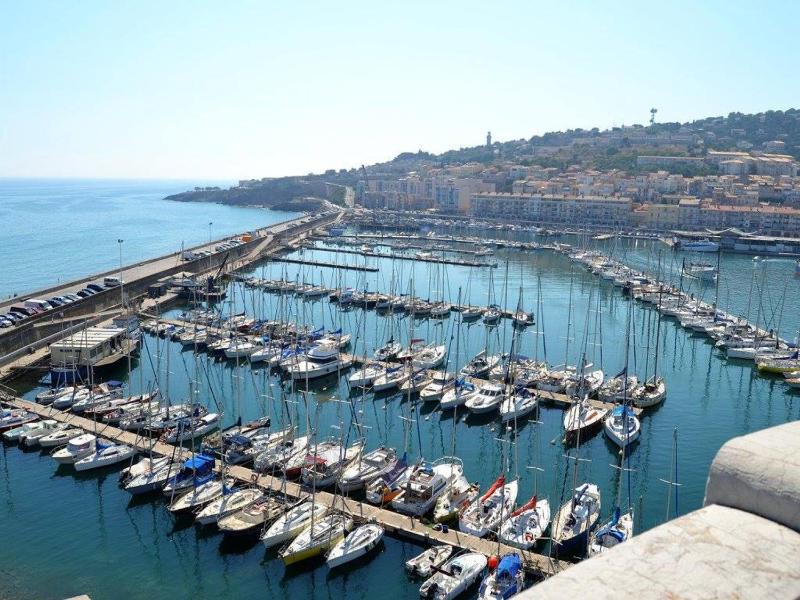 Rez de jardin 38m² à Sète avec vue mer et parking privé - FR-1-472A-129 - image 17