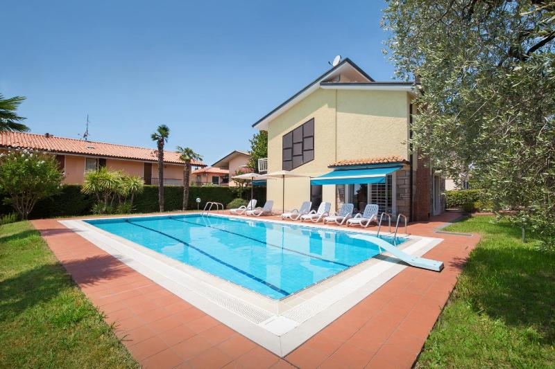 Villa Rose With Pool - image 26