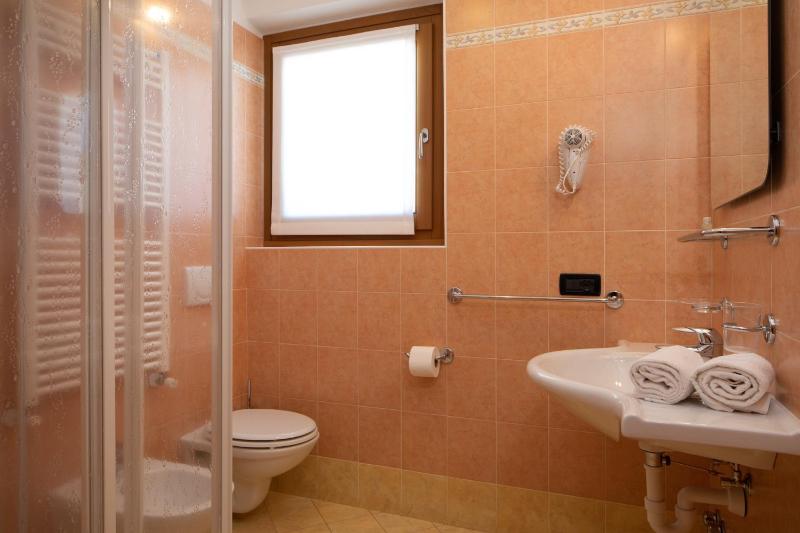 Standard Double or Twin Room with Balcony image 2