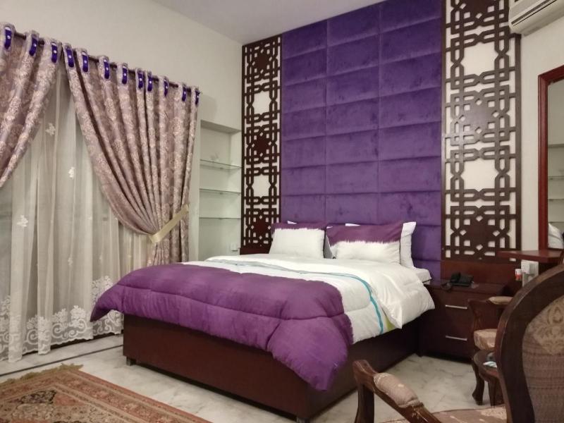 Deluxe Double Room with Balcony image 1