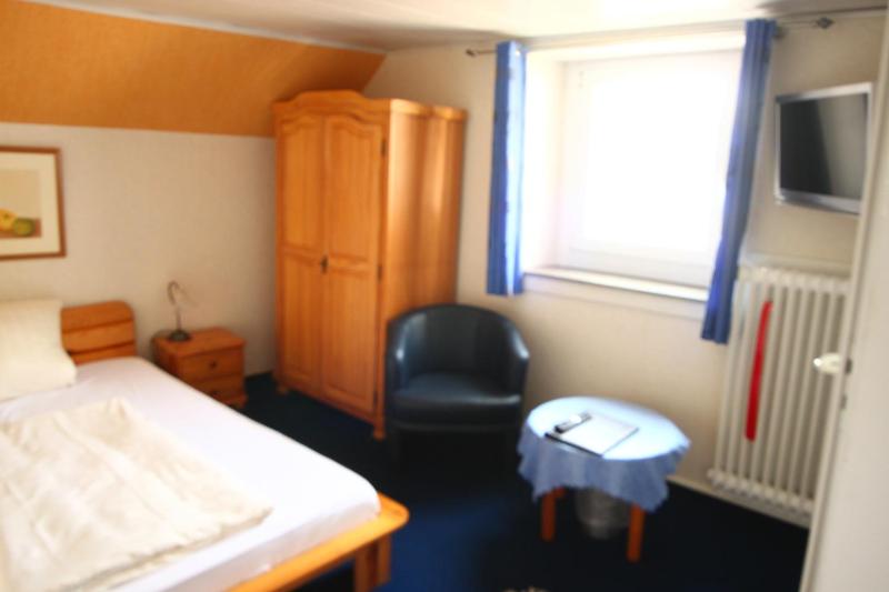 Standard Single Room image 2