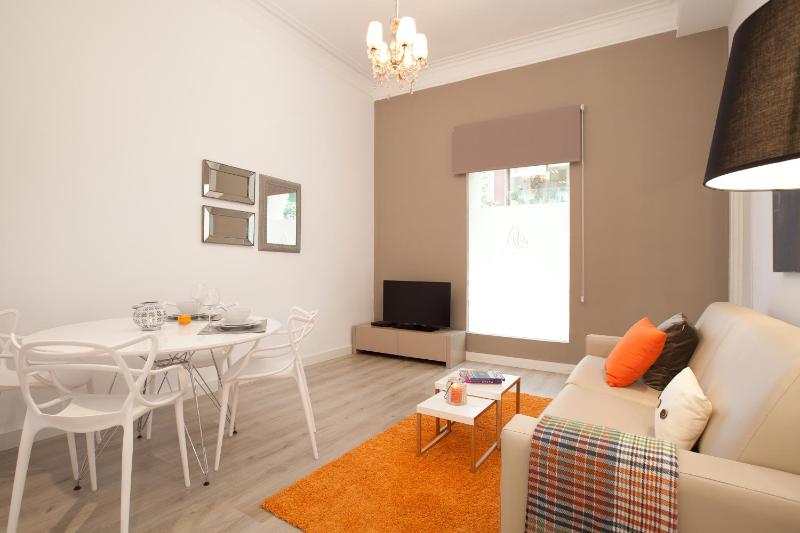 Two-Bedroom Apartment  - Ground Floor - Orange image 4